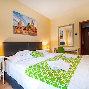Bobbio 3*, Budapesta Ungaria